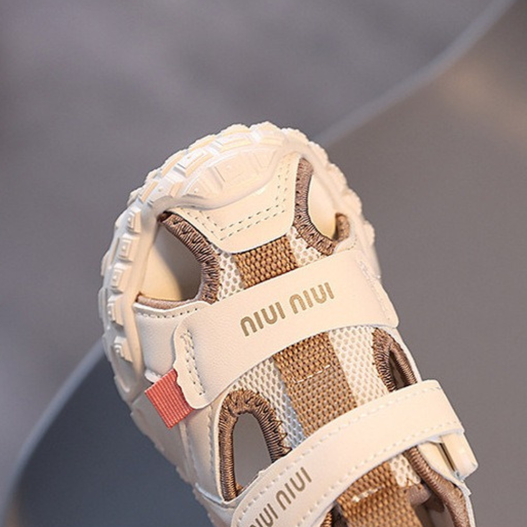 Pomi Sandal Tự Tin - Chi tiết 1